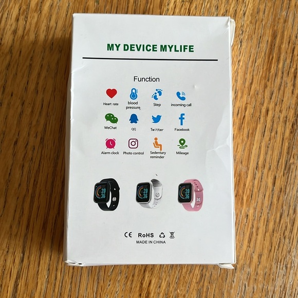 Black Smartwatch with Vibrant Display and Health Tracking - Picture 2 of 2